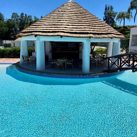 Beautiful Apartment For Rent In Quinta Do Lago With Excellent Resort Facilities Close To Lake And Beach. Exteriör bild