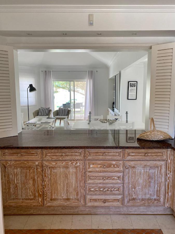 Beautiful Apartment For Rent In Quinta Do Lago With Excellent Resort Facilities Close To Lake And Beach. Exteriör bild