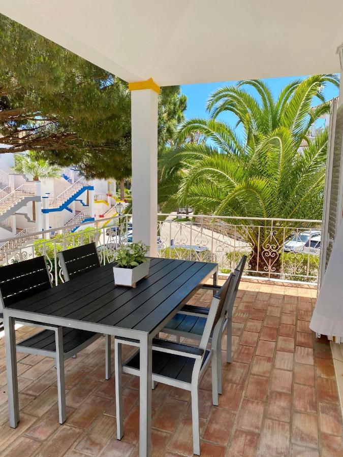 Beautiful Apartment For Rent In Quinta Do Lago With Excellent Resort Facilities Close To Lake And Beach. Exteriör bild
