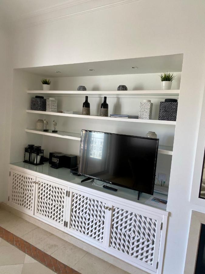 Beautiful Apartment For Rent In Quinta Do Lago With Excellent Resort Facilities Close To Lake And Beach. Exteriör bild